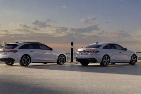 Pasirodo naujas 295 AG „Audi A5 e-hybrid PHEV“ sedano ir universalo kėbuluose.